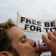 Image for article titled College-Aged Spring Breakers Love Hanging Out With Us, Say Grown Men